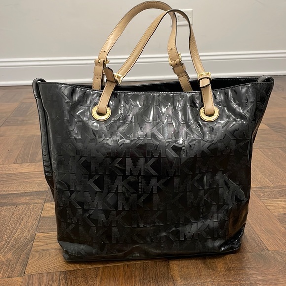 Black MICHAEL KORS Patent Leather Shoulder Bag